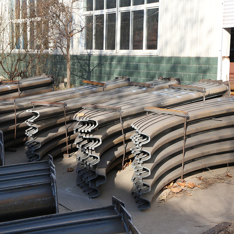 U型钢支架的施工步骤